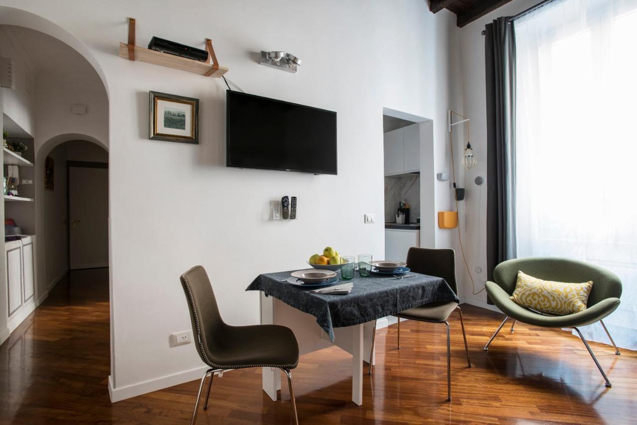 Apartment Near Trevi Fountain ローマ エクステリア 写真