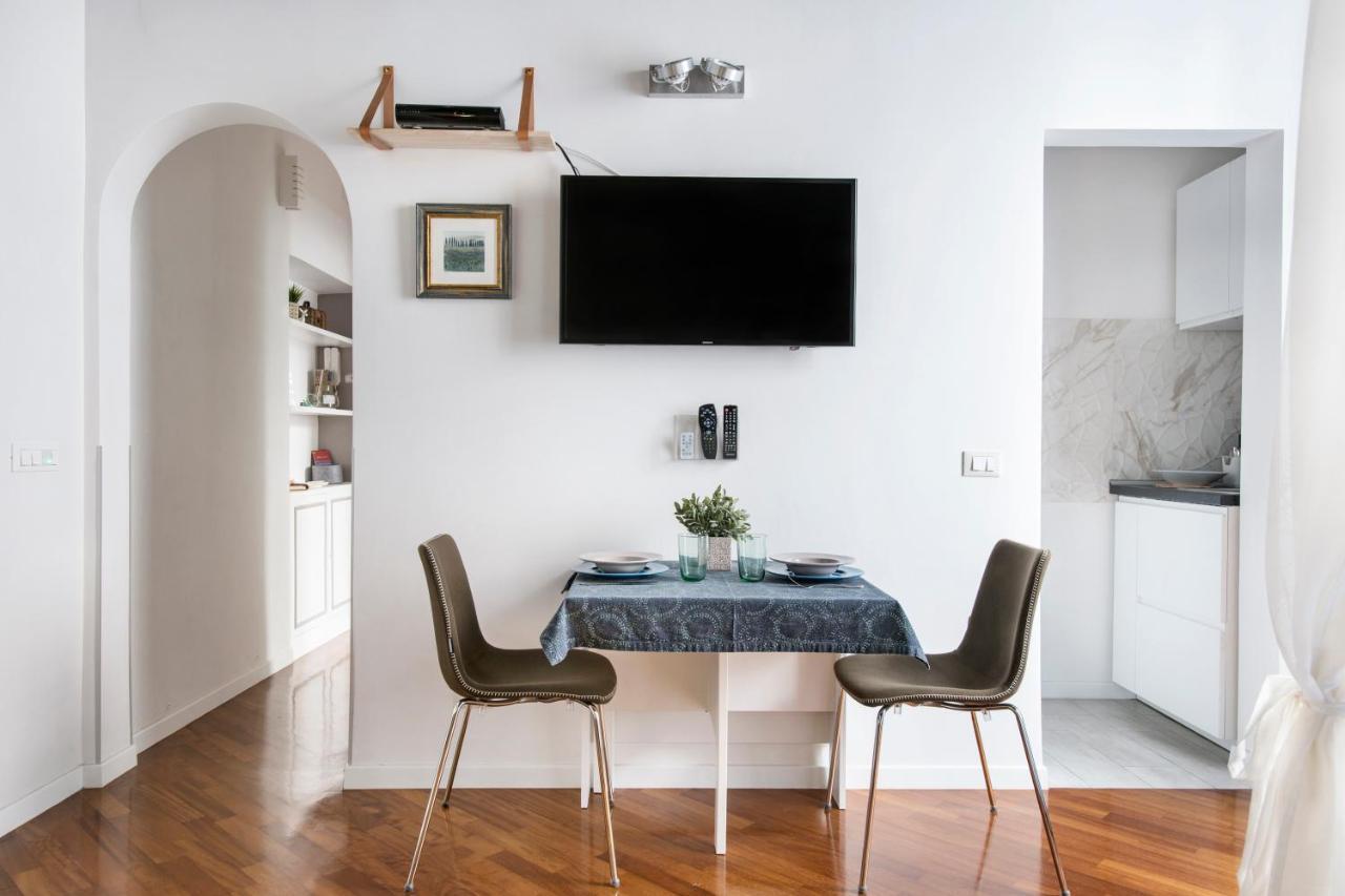 Apartment Near Trevi Fountain ローマ エクステリア 写真